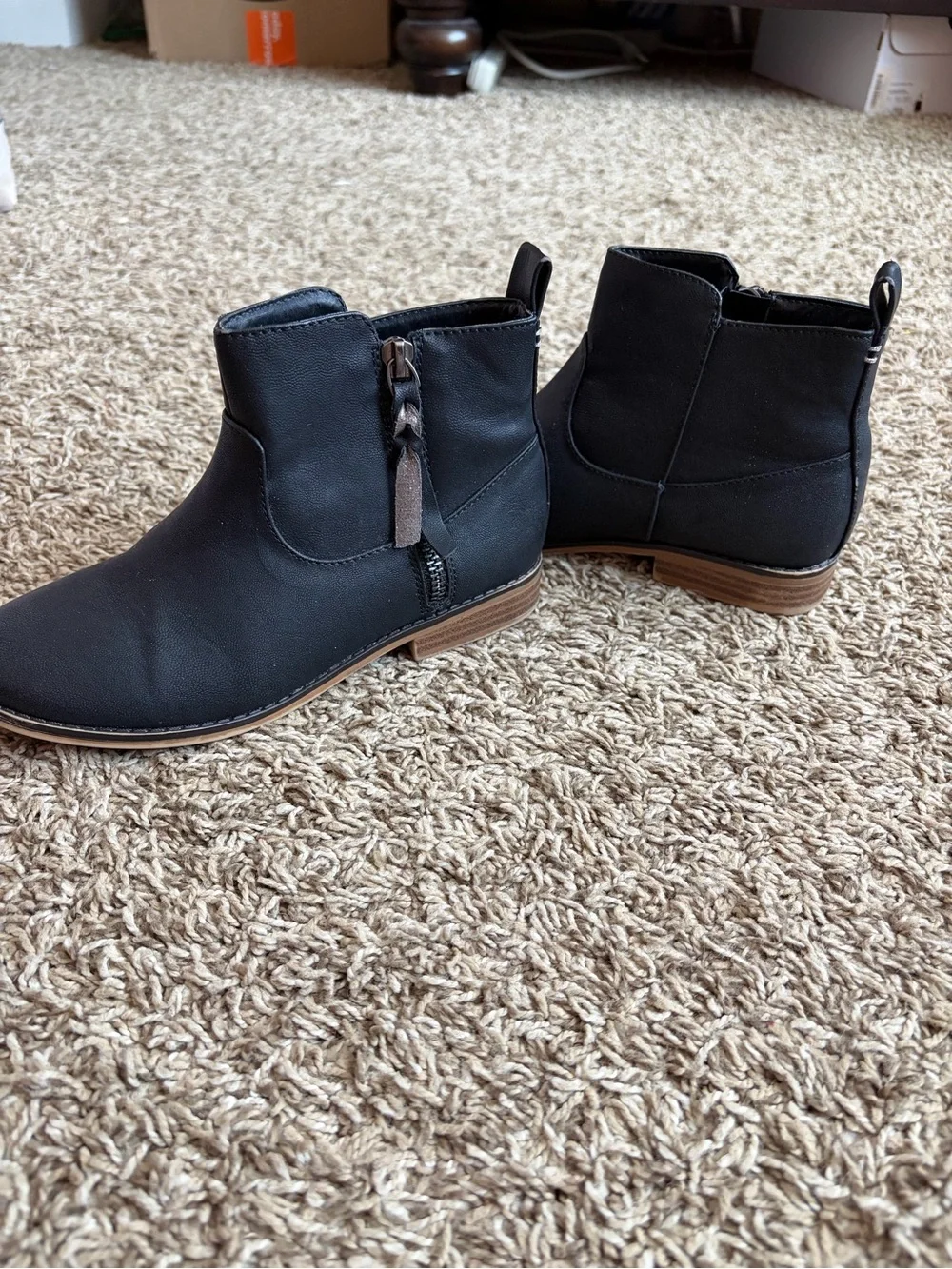 kids black zip up Chelsea boot